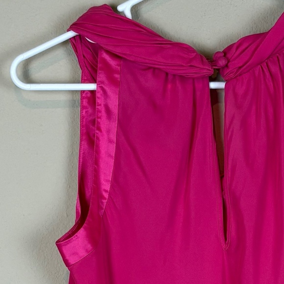 Banana Republic Pink Silk-Like Sleeveless Pullover Cami Blouse w/ Roll/Twist - Picture 7 of 12